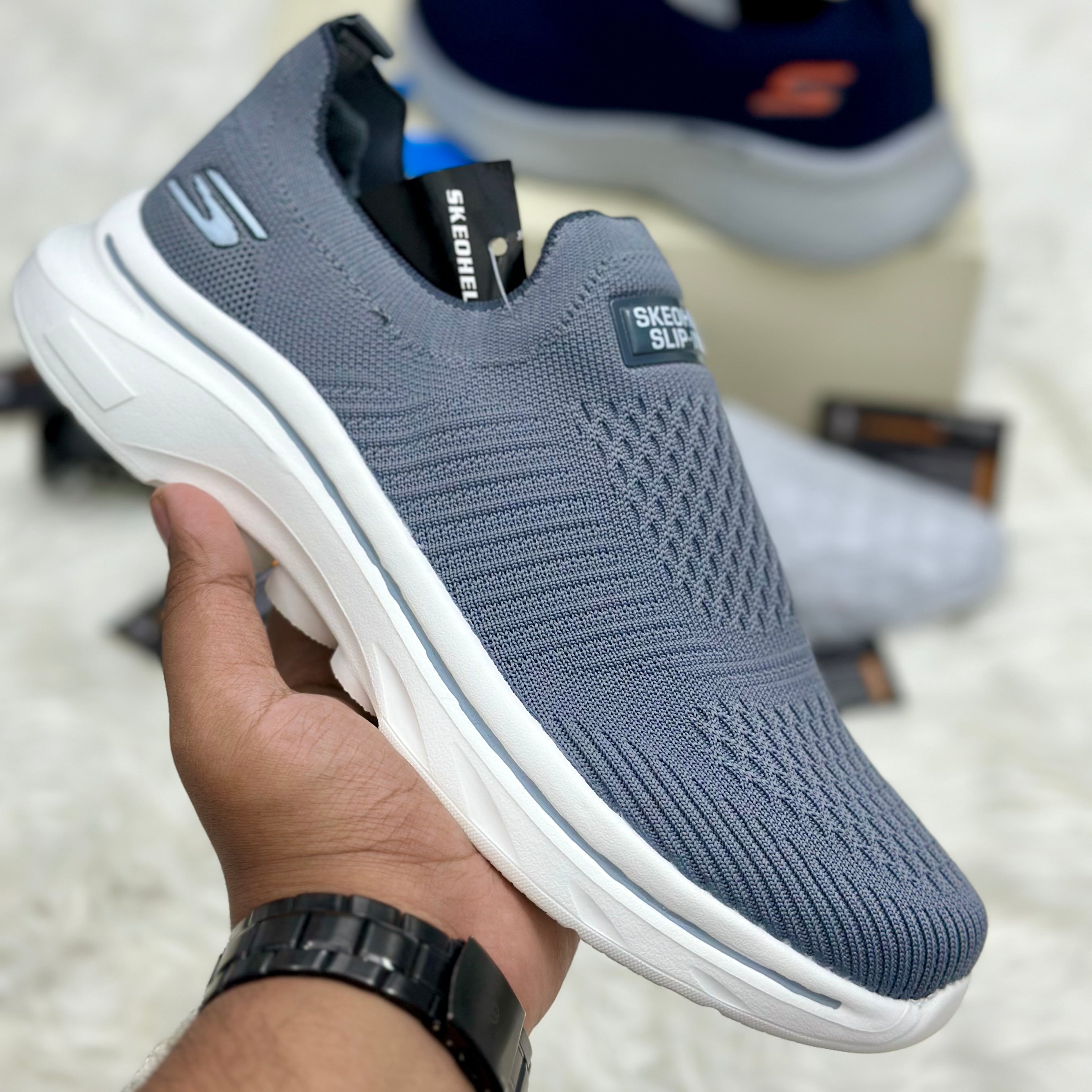 Skechers Slip-Ins Max Cushioning — Grey/White.