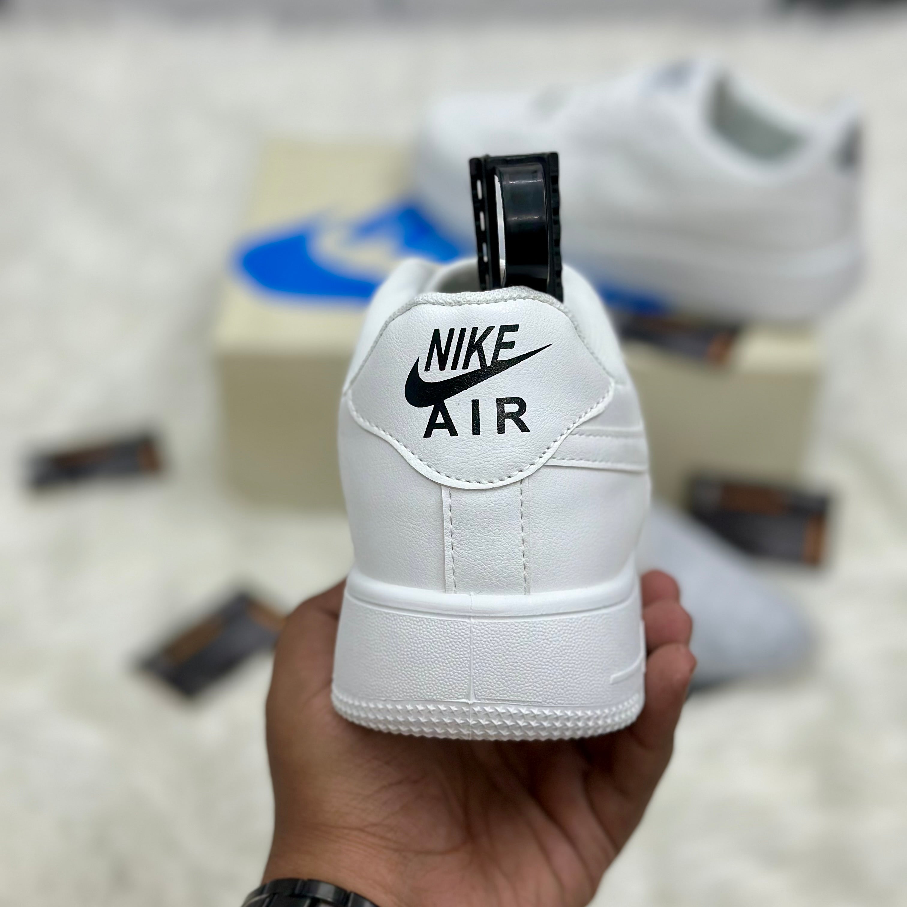 Nike Air Force 1 ’07 “Triple White” Low.