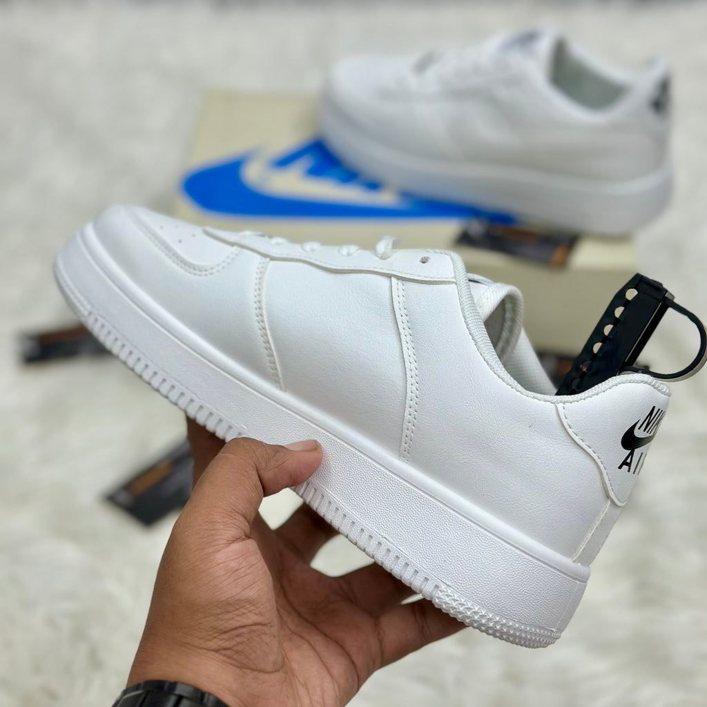 Nike Air Force 1 ’07 “Triple White” Low.